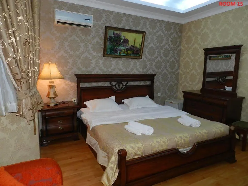 Hotel Elegant Garden Batumi 3*,